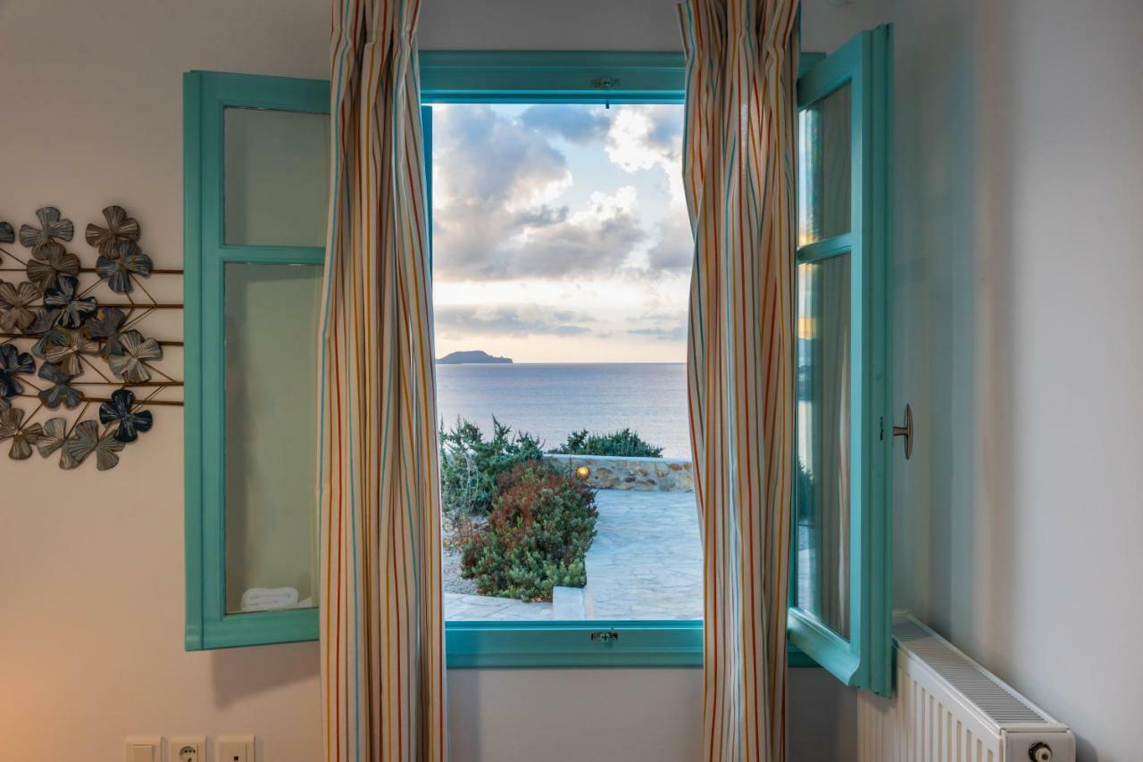 Villa Zefyros Pachaina Exteriör bild