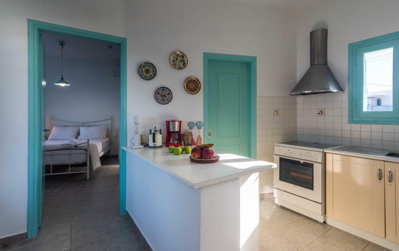 Villa Zefyros Pachaina Exteriör bild